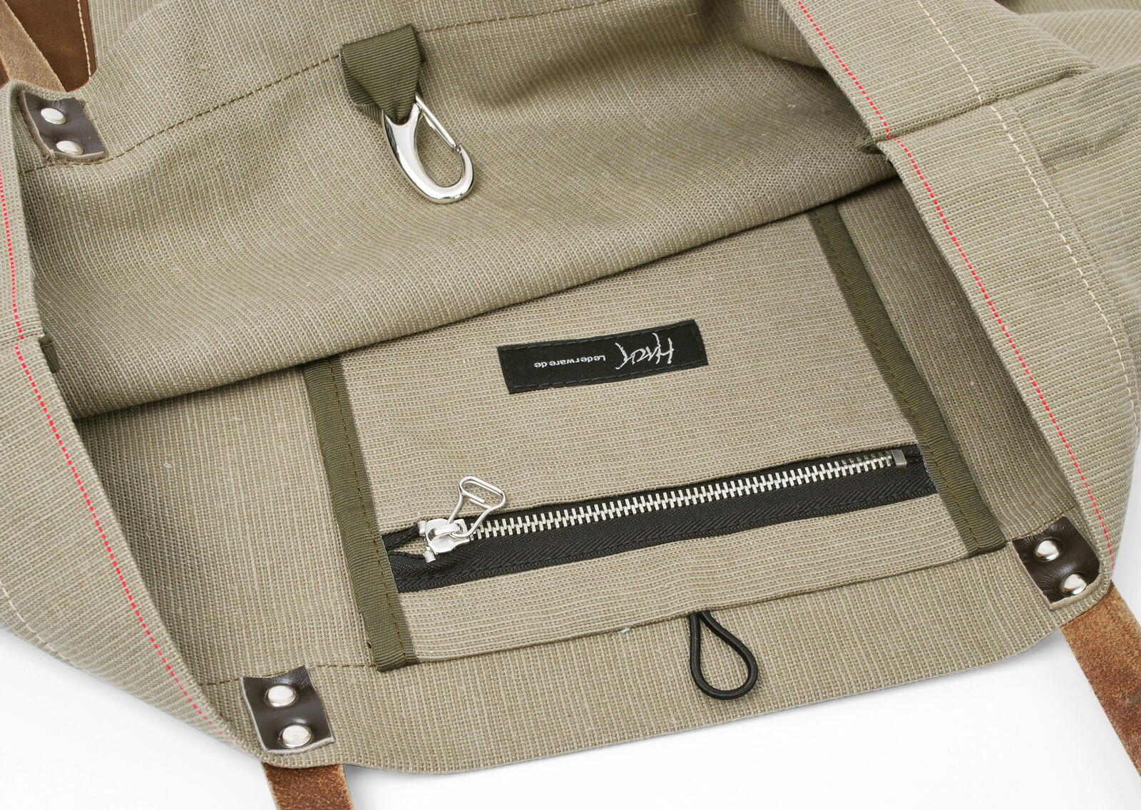 Die Innentasche mit reißverschluss gibt Langfingern keine Chance. Hier sind Wertsachen sicher.