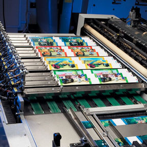 Karten werden geschnitten