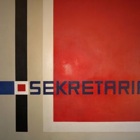 Wandbild/ Wegweiser zum Sekratariat im Bauhaus in Weimar