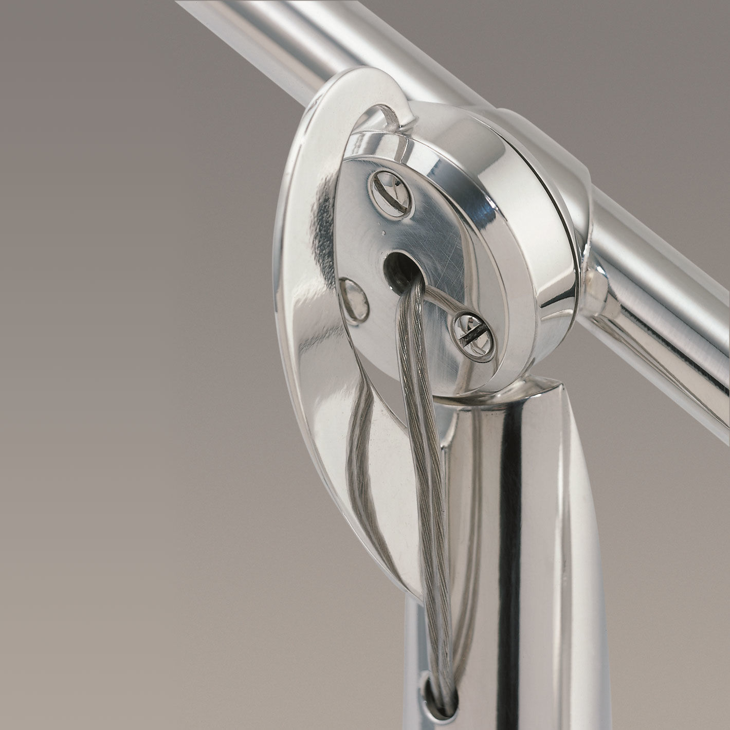 limitierte Schreibtischleuchte EB28 von Édouard Buquet - tecnolumen