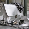 BORSA M in silber mit Accessoires von Fortschritt Berlin und Kasper & Richter
