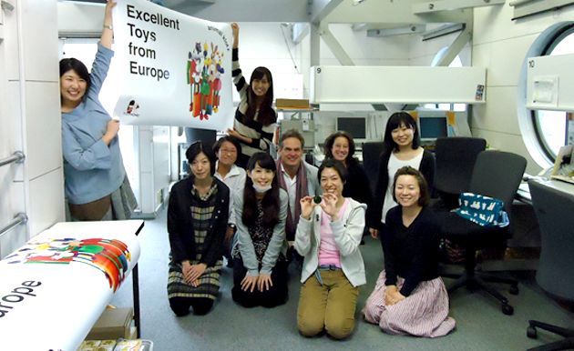 Schöne Grüße aus dem Land der aufgehenden Sonne