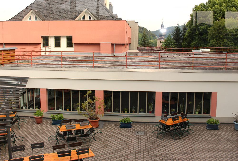Haus des Volkes Das Bauhaushotel FORMOST