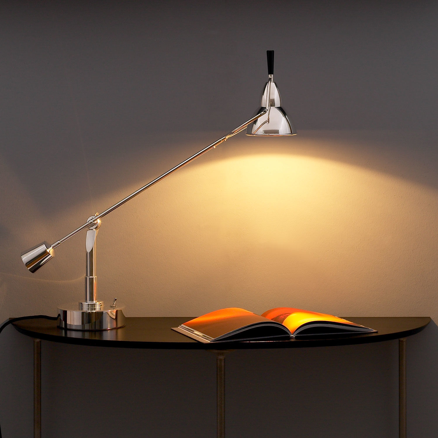 SChreibtischleuchte mit Gelenkarm