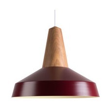 Die Eikon Circus ist das jüngste Mitglied der Eikon Familie und scheint die klassische Industrieleuchte am stärksten zu verkörpern. Als eine ideale Verbindung zwischen Eikon Basic und Shell ist die Leuchte mit ihrer mittleren Größe vielseitig einsetzbar und kombinierbar.   EIKON CIRCUS - Deckenleuchte