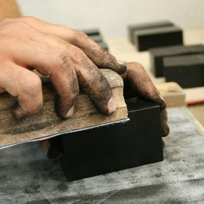 Bei Naef ist alles Handarbeit