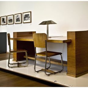 Möbel von van de Velde für die gent Bücherturm entworfen