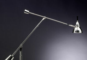 EB27_buero_gelenkleuchte_bauhaus_tecnolumen_formost_8_silber.jpg