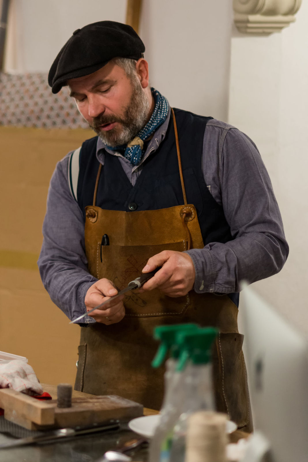 Matthias van Reimersdahl dazu wie man Messer am besten scharf kriegt