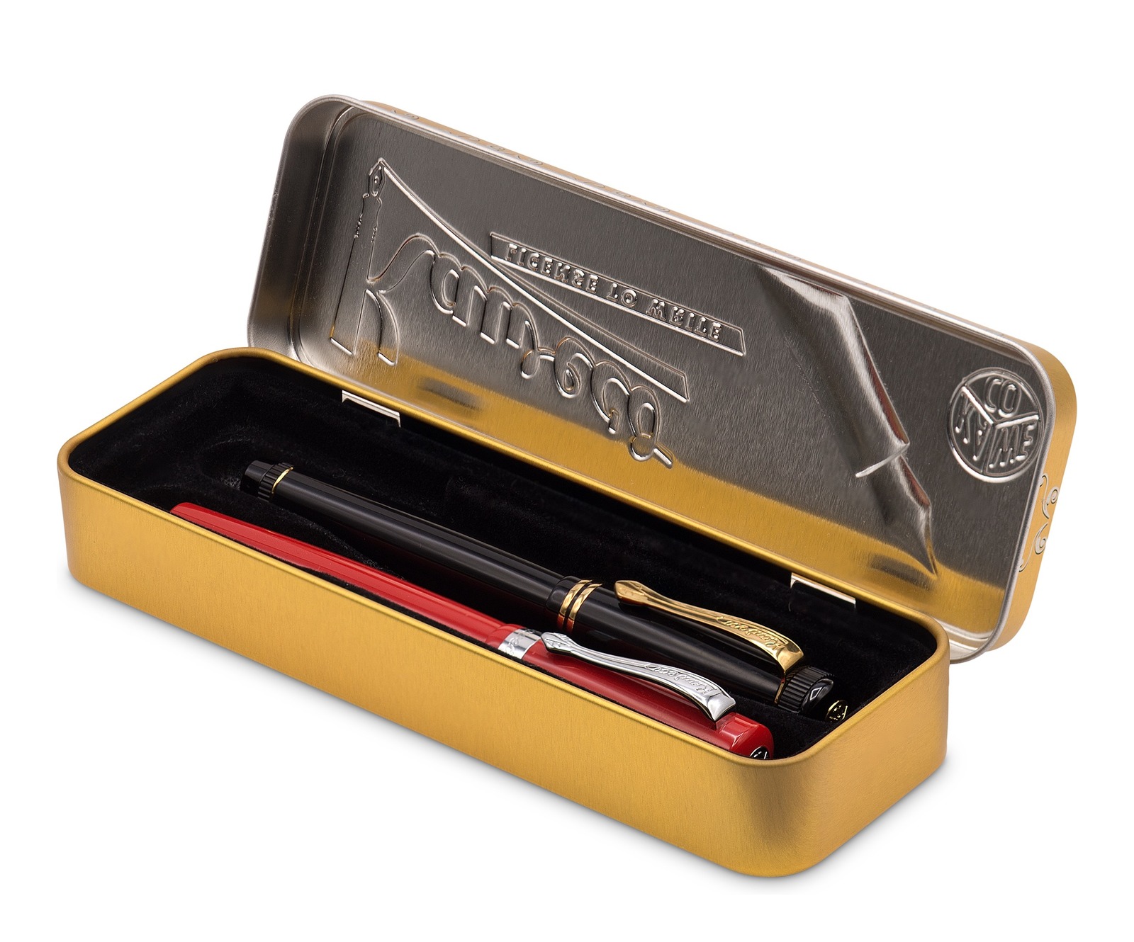 1930 verschmlezen die Marken und Modelle der Kaweco und Aurumia, es entsteht das noch heute genutzte "KA WE CO" im dreigeteilten Kreis als Kennzeichnung auf fast allen Geräten. Mehrere Monate nach Kriegsende wird die Genehmigung zur Weiterführung des Betriebes erteilt.