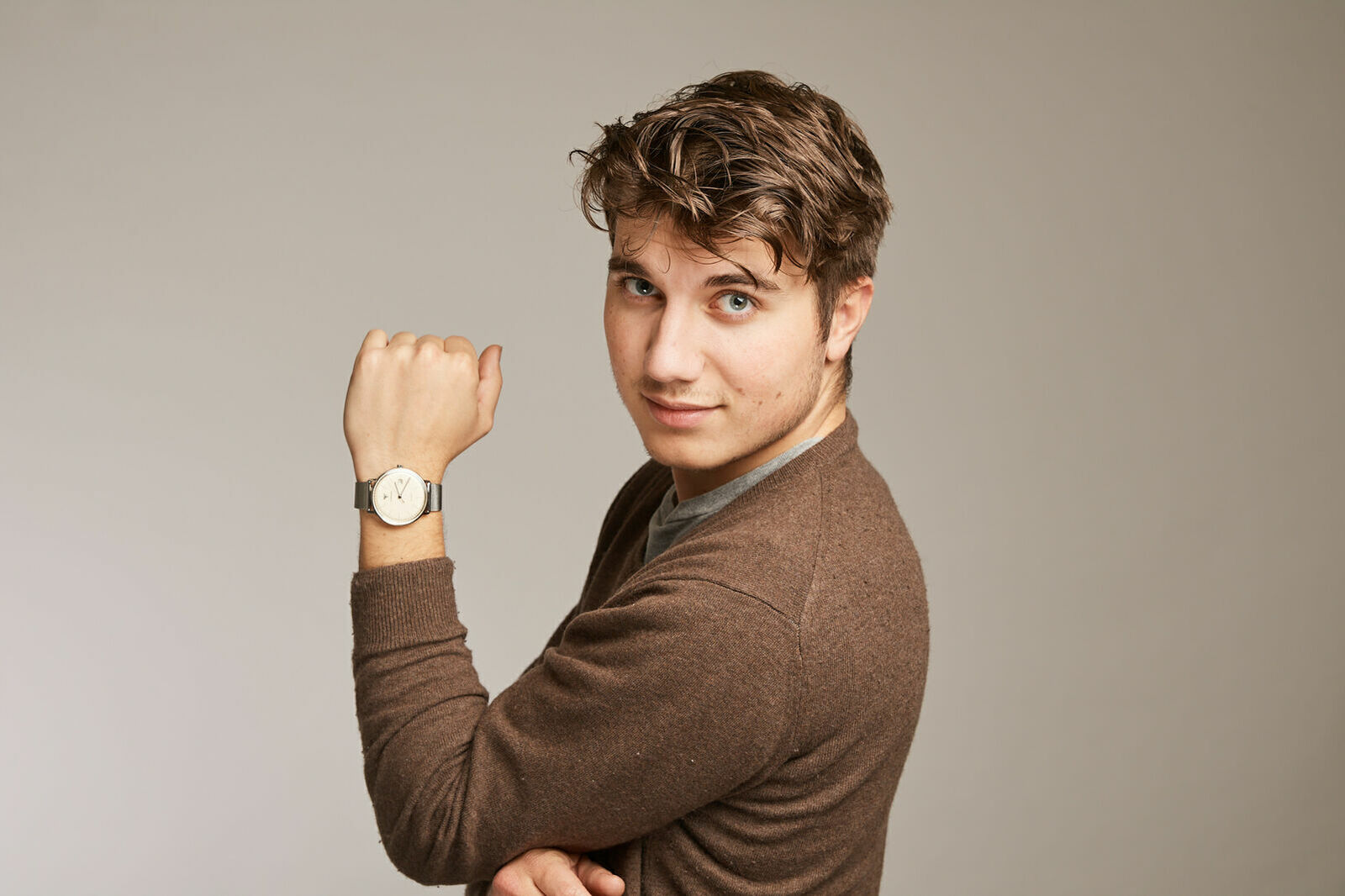 Mitarbeiter mit Junkers Uhr BAUHAUS Beige/ Silber