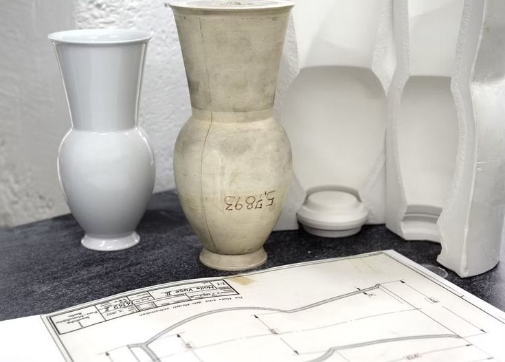  Am BAUHAUS: Trude Petri & Maguerite Friedlaender. 