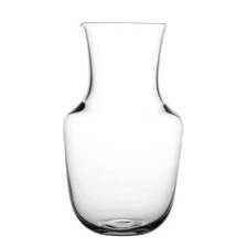 Der feinste Wasserkrug der Welt. Mundgeblasenes, von Hand geschliffenes, graviertes und poliertes Musselinglas trifft auf einmaliges Design Lobmeyrs.   ALPHA Wasserkrug - Trinkservice No.267