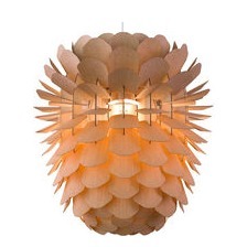 Die Leuchte ist aus nachhaltigem Holz gefertigt und wird sorgfältig von Hand gefertigt. Die Furnierplatten von Zappy öffnen oder schließen sich sanft bei Änderung der Raumtemperatur und erzeugen verschiedene Details des indirekten Lichts..
 ZAPPY - Deckenleuchte / Big Pine