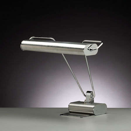 Diese Tischleute AD34 wurde nach dem Vorbild einer Art-Déco Tischlampe aus Frankreich neu gestaltet